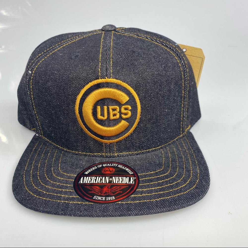 AMERICAN NEEDLE CHICAGO CUBS SNAPBACK HAT